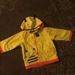 Skip Hop rain coat Size Small fits like 4-5T